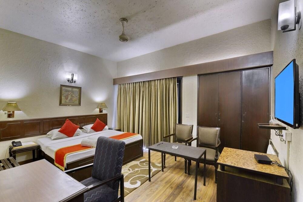 Collection O Hamilton Hotel New Delhi Exterior photo
