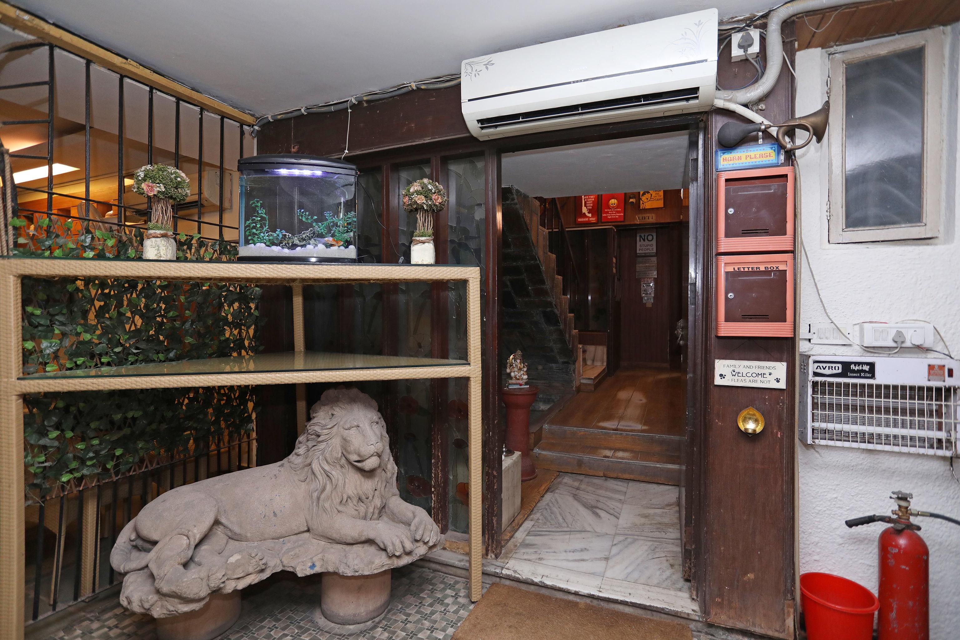 Collection O Hamilton Hotel New Delhi Exterior photo