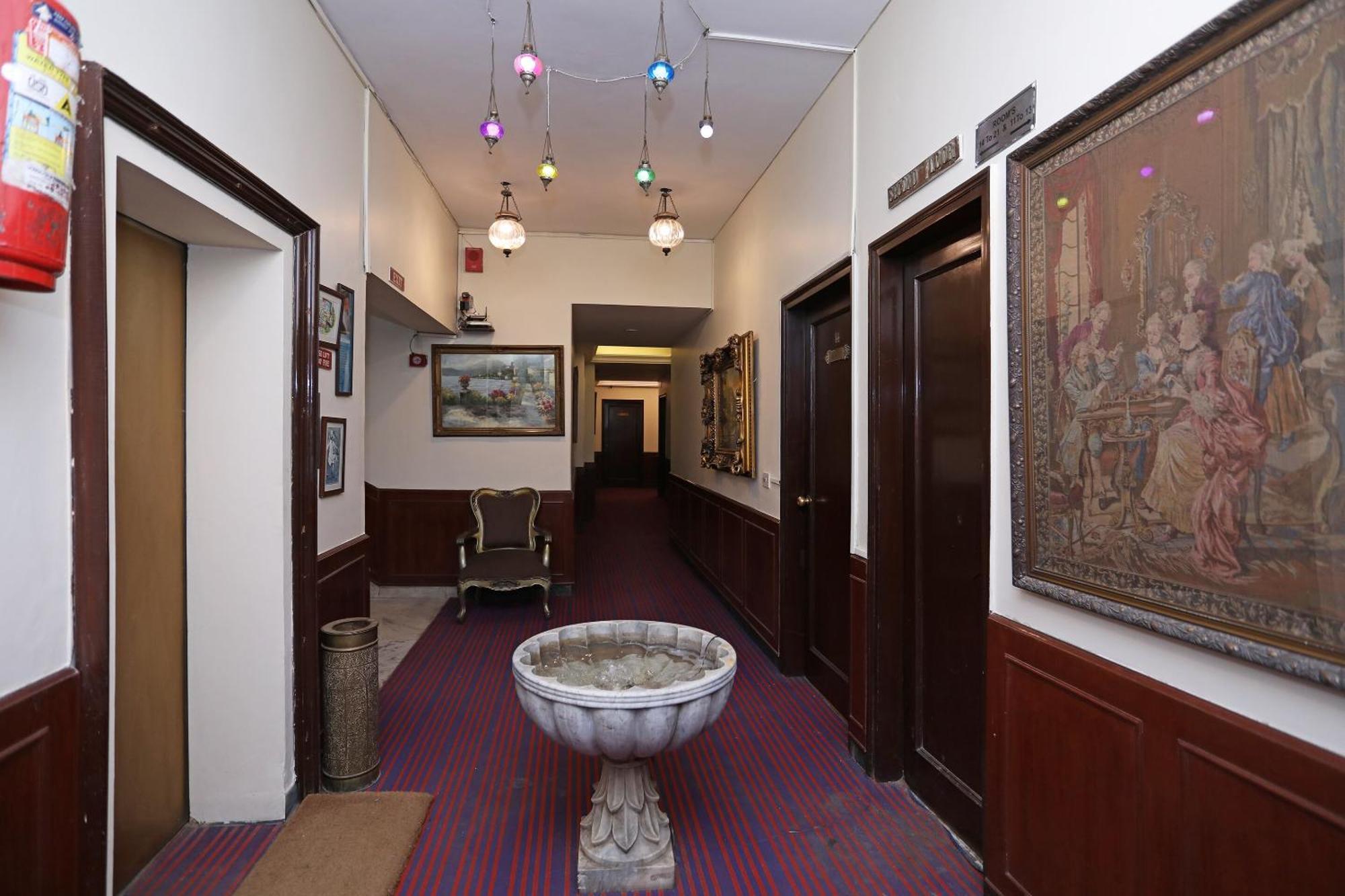 Collection O Hamilton Hotel New Delhi Exterior photo