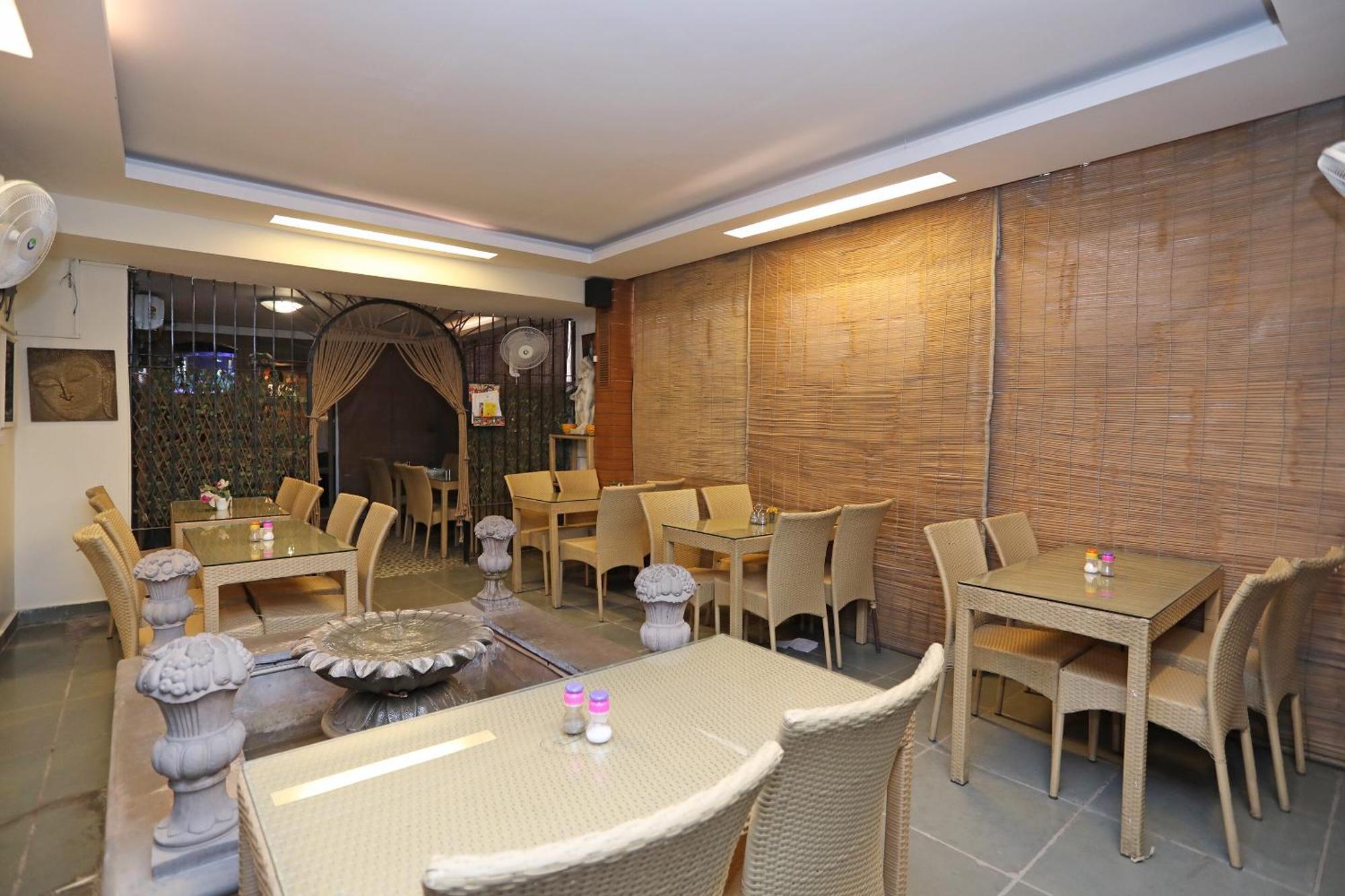 Collection O Hamilton Hotel New Delhi Exterior photo