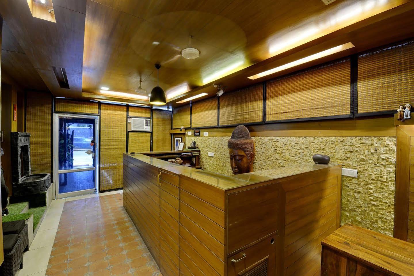 Collection O Hamilton Hotel New Delhi Exterior photo